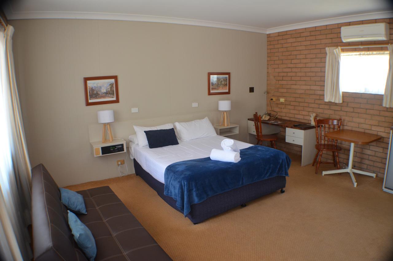 Deer Park Motor Inn Armidale Room photo