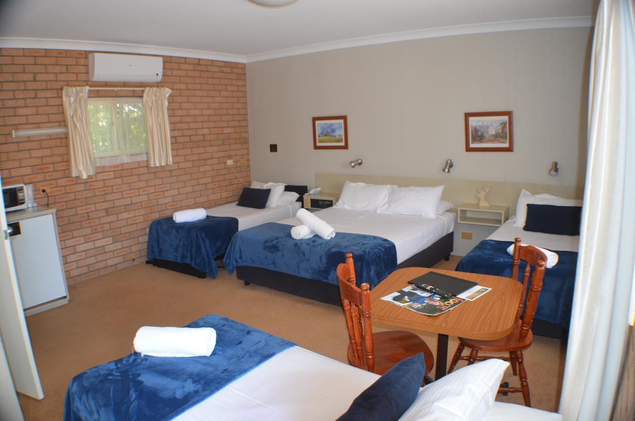 Deer Park Motor Inn Armidale Room photo