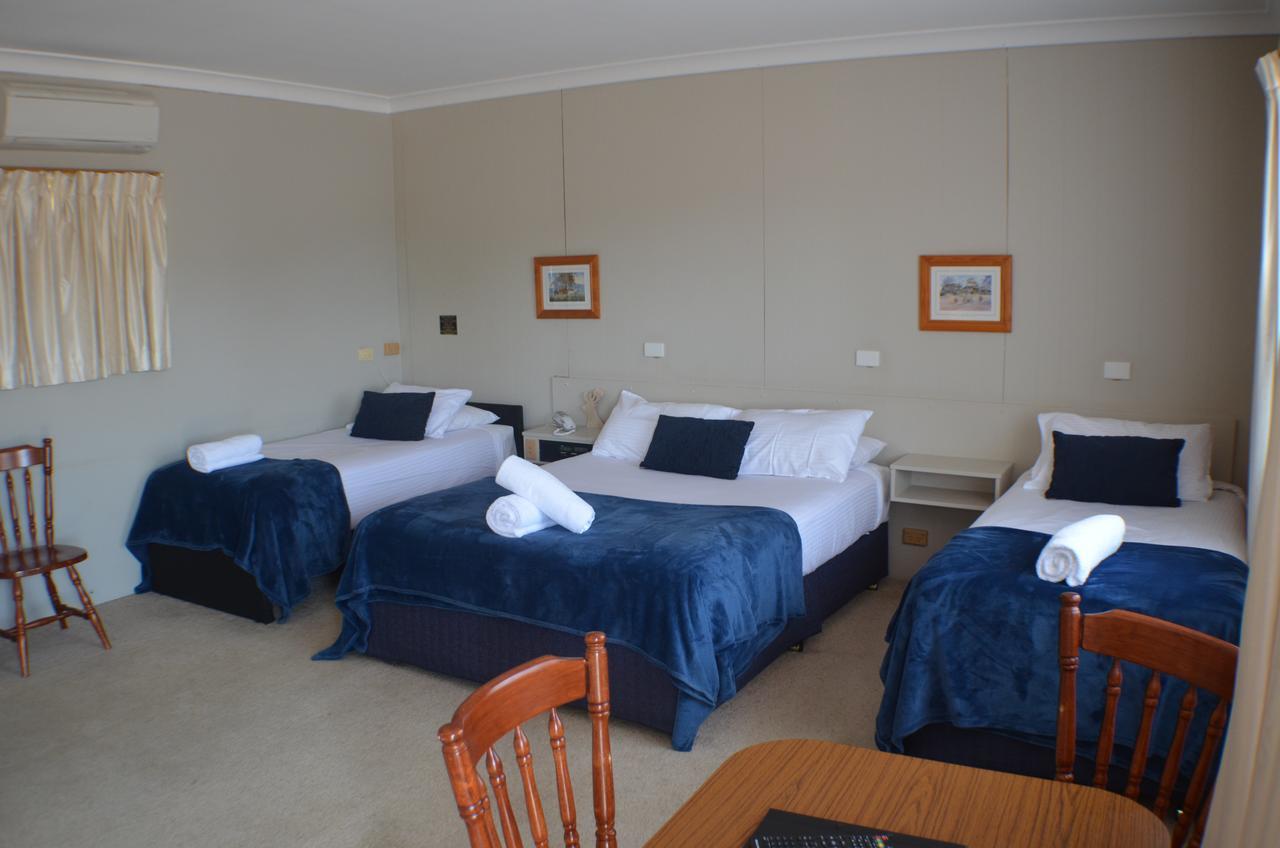 Deer Park Motor Inn Armidale Room photo