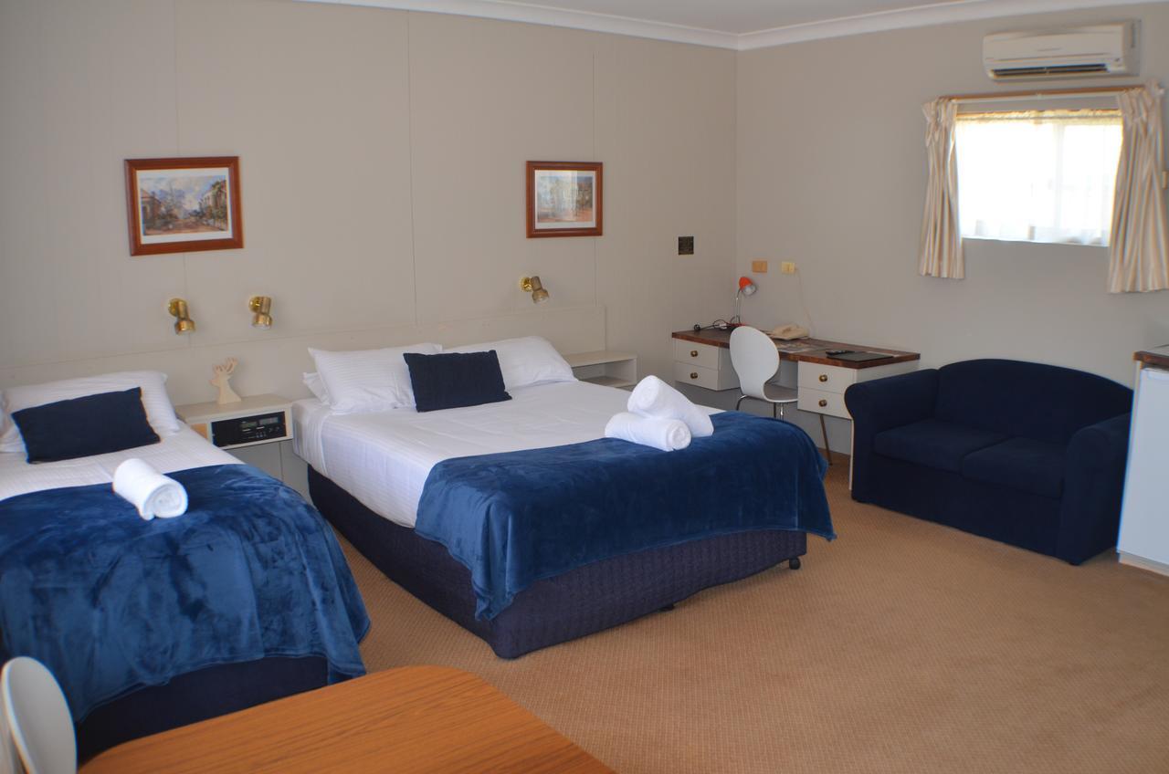 Deer Park Motor Inn Armidale Room photo