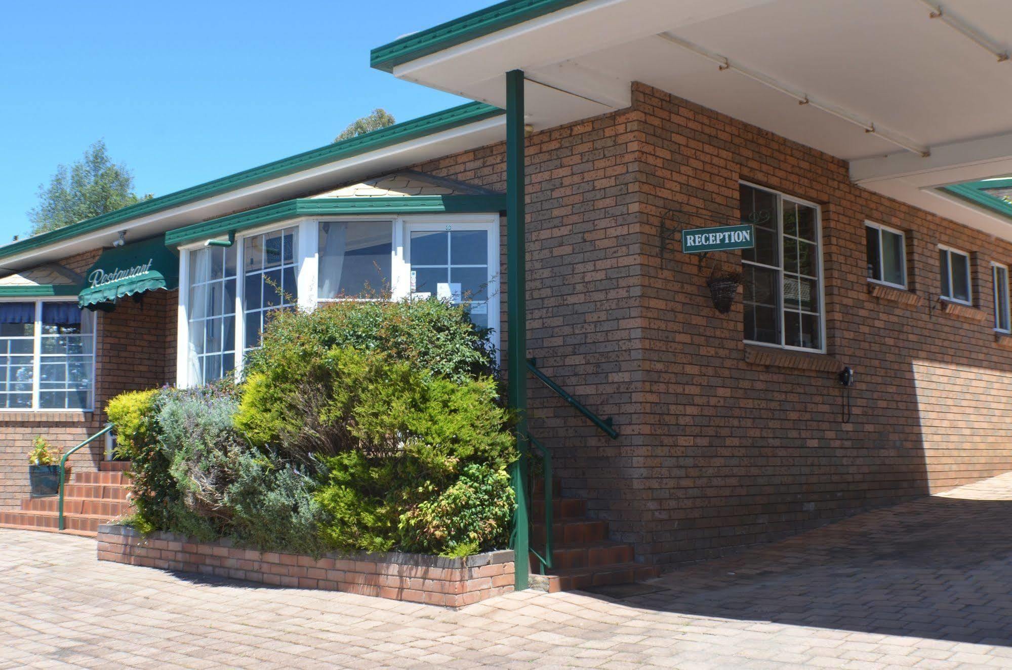 Deer Park Motor Inn Armidale Exterior photo