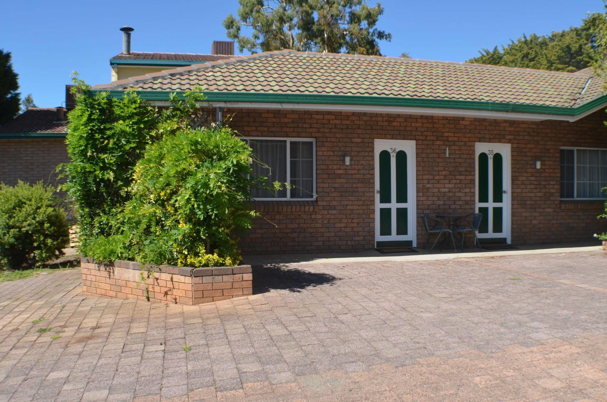 Deer Park Motor Inn Armidale Exterior photo