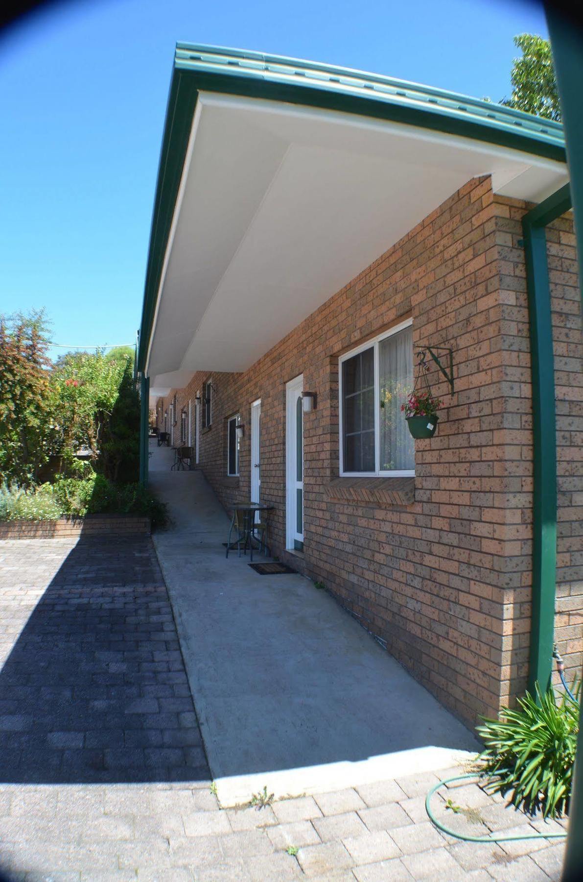 Deer Park Motor Inn Armidale Exterior photo